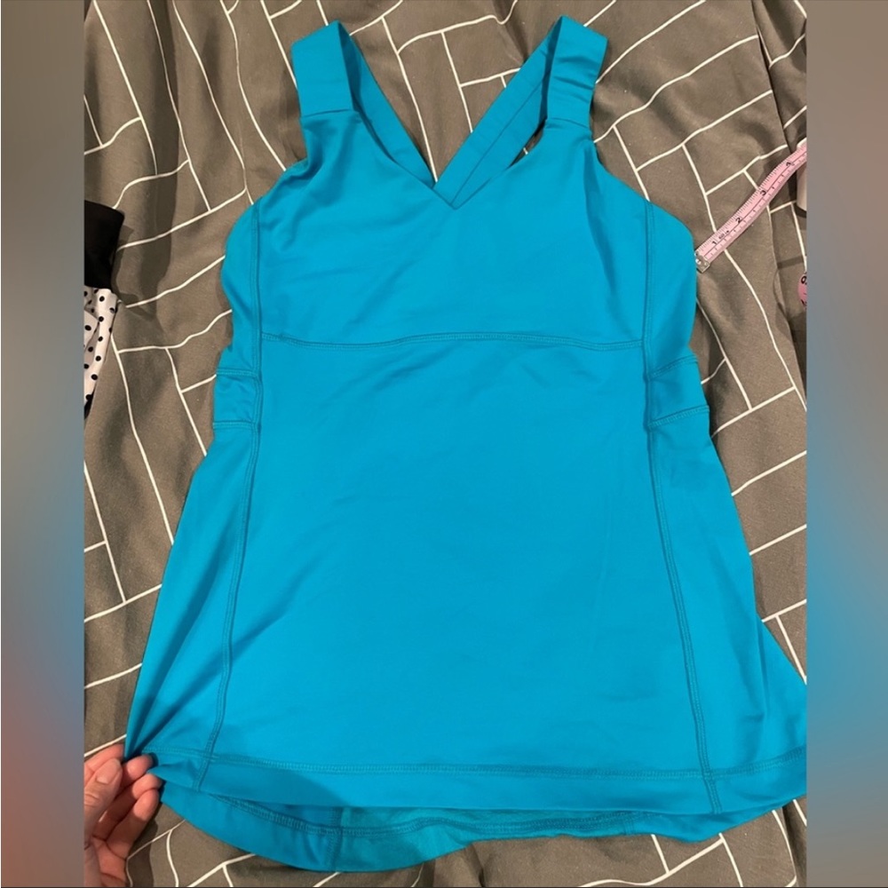 Lululemon tank